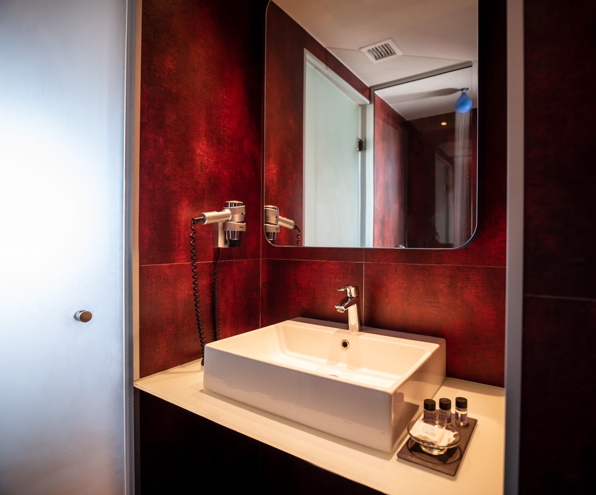 Elegant Triple Room with Mountain View