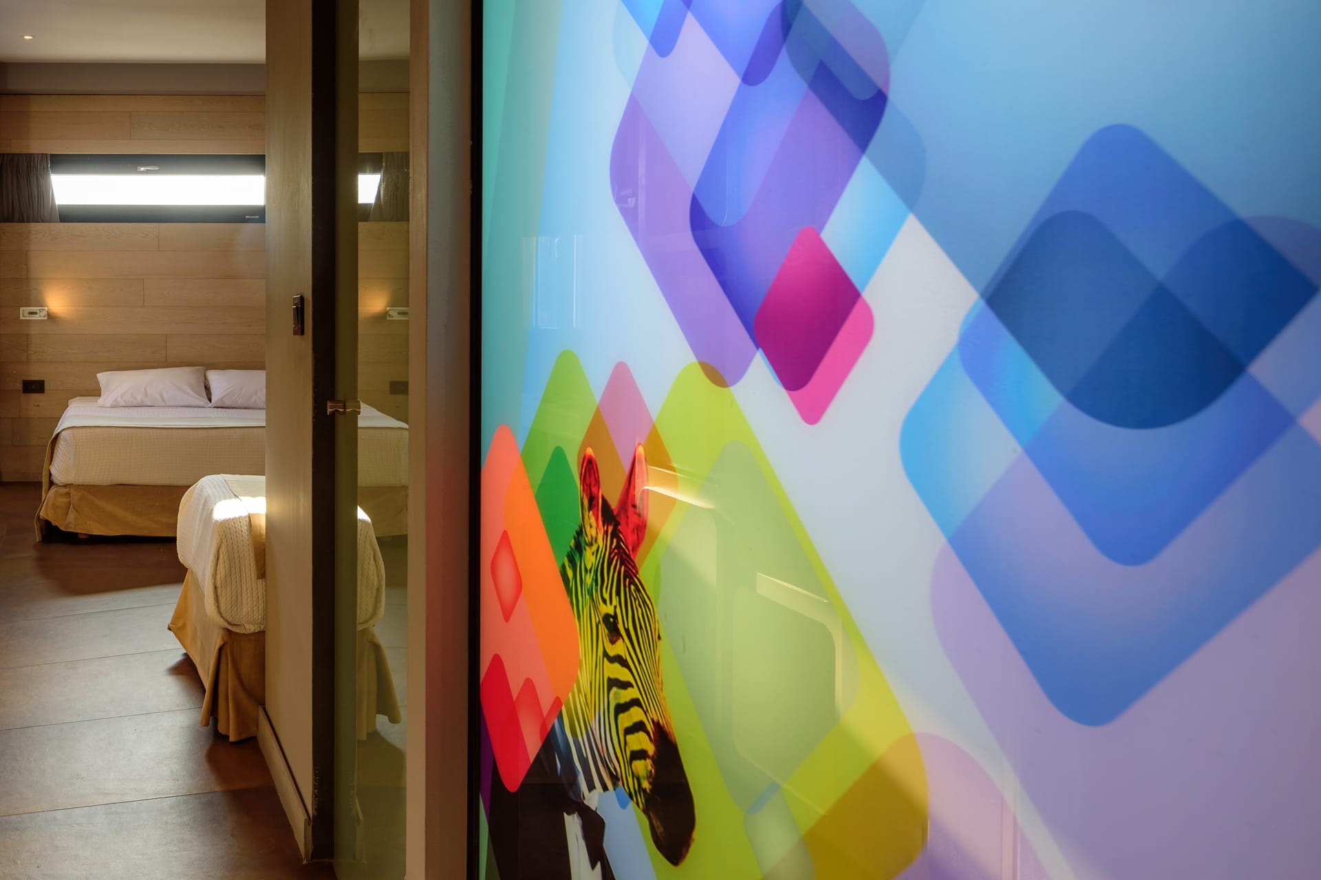 Elegant Triple Room with City View