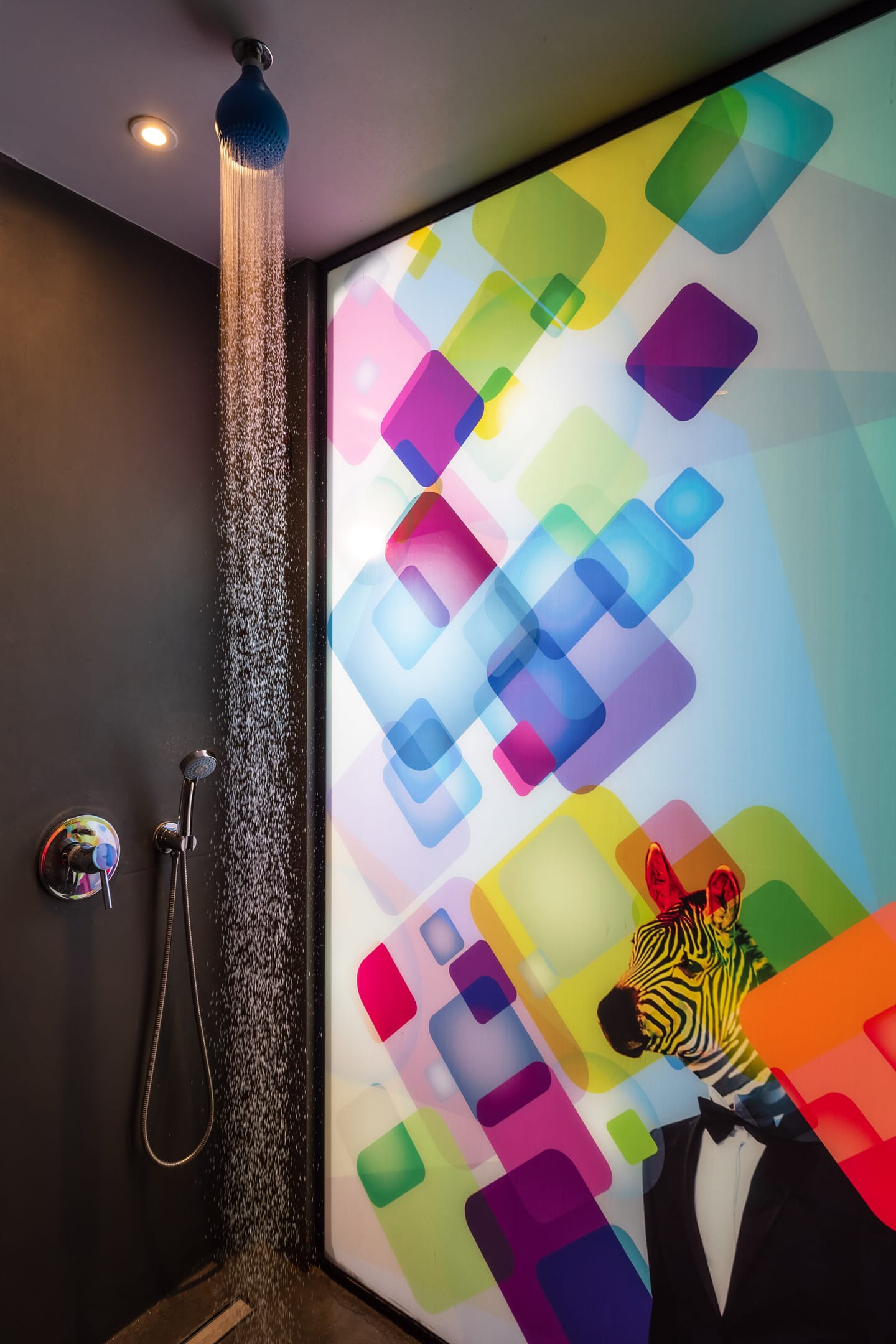 Elegant Triple Room with City View