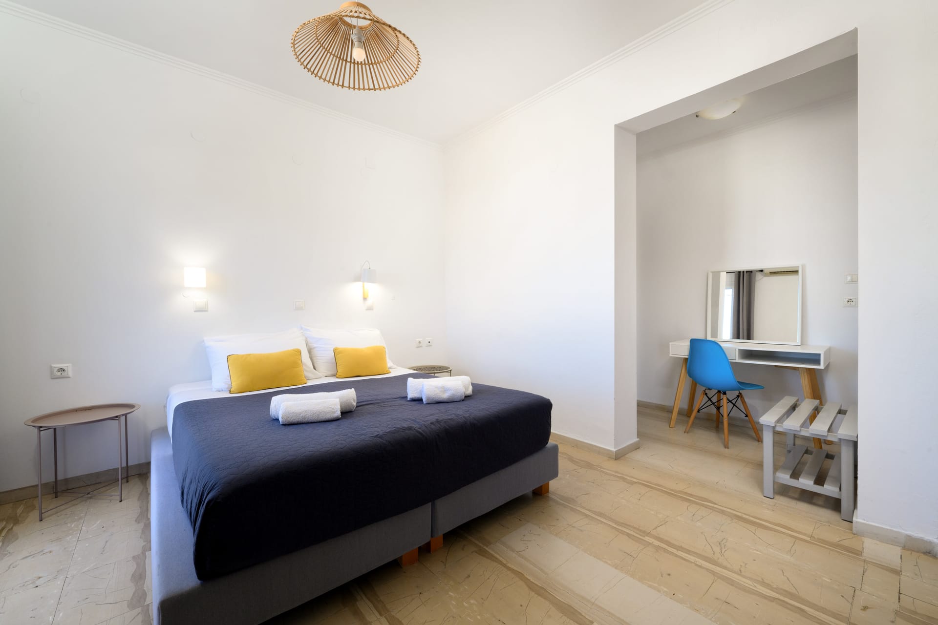 Superior Family Studio with Pool View