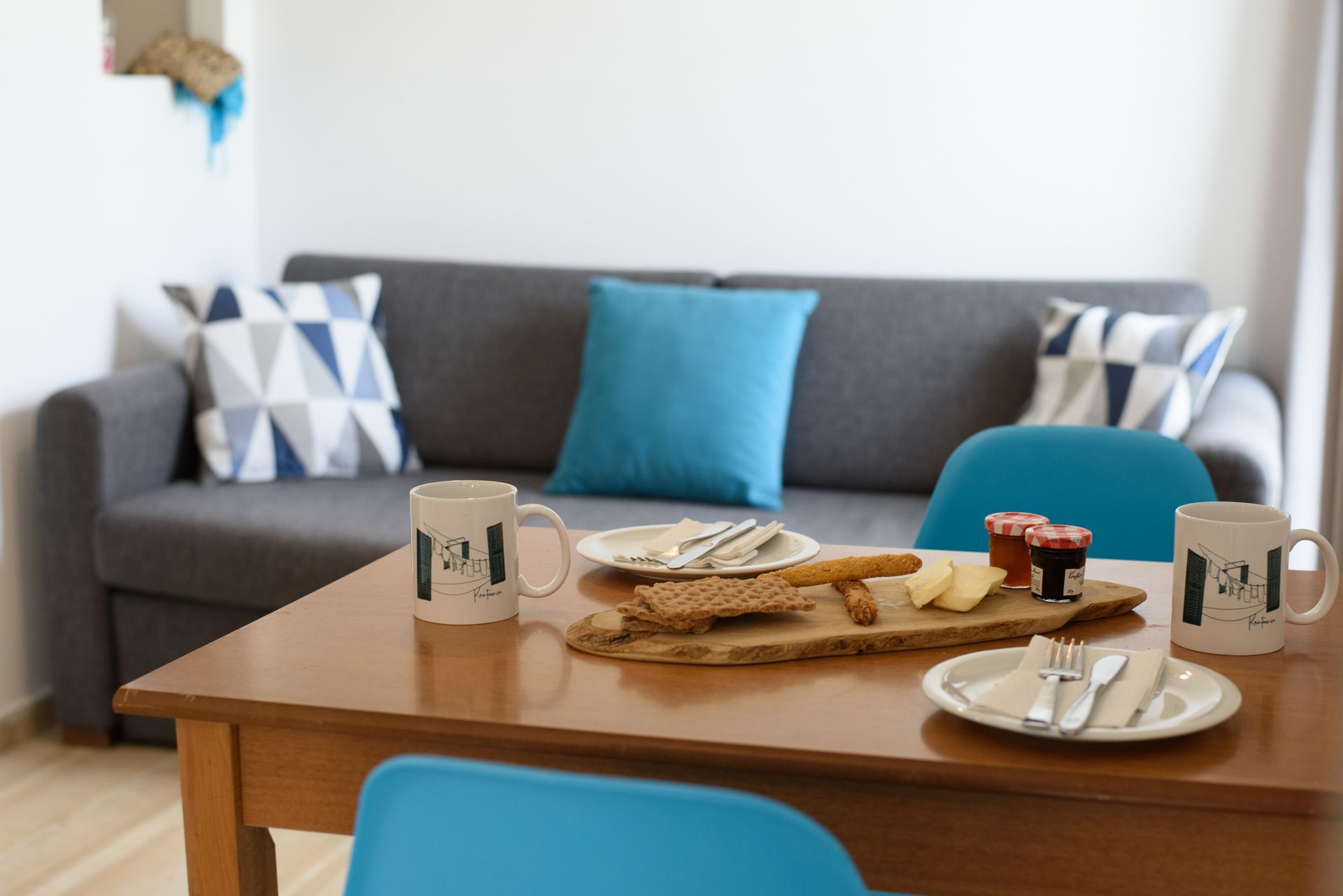 Superior Family Studio with Pool View