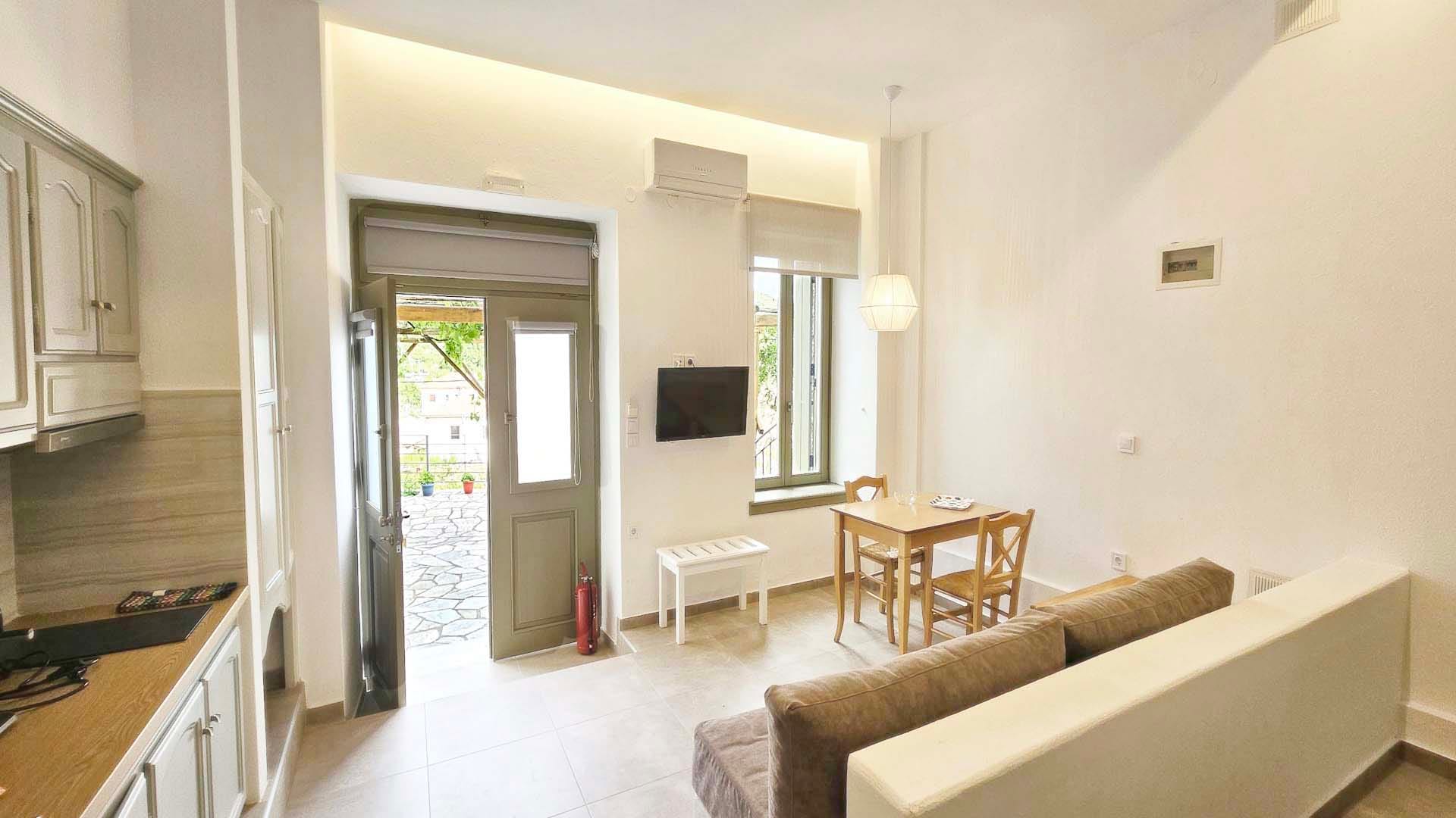 Deluxe Jr Suite