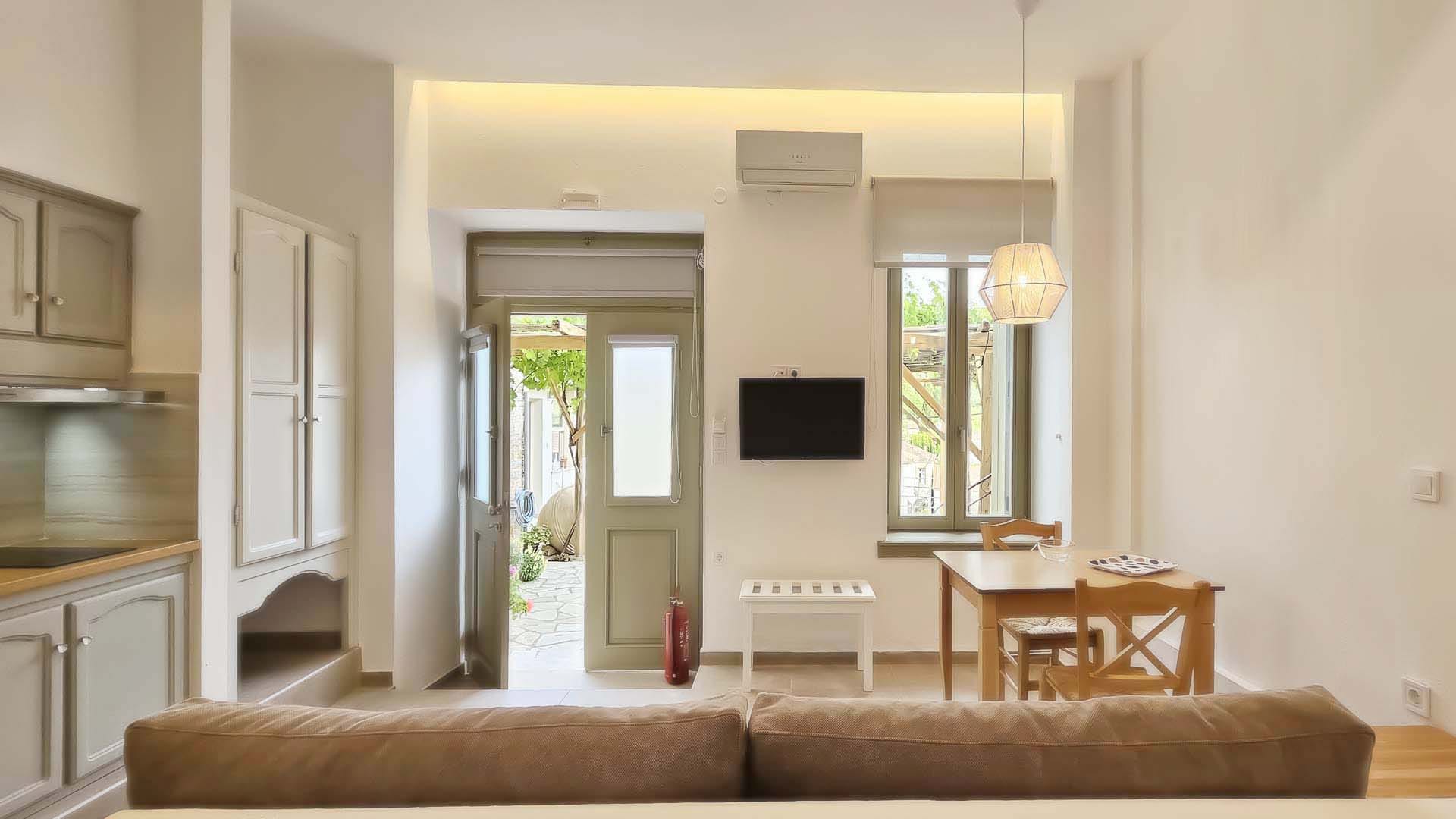 Deluxe Jr Suite