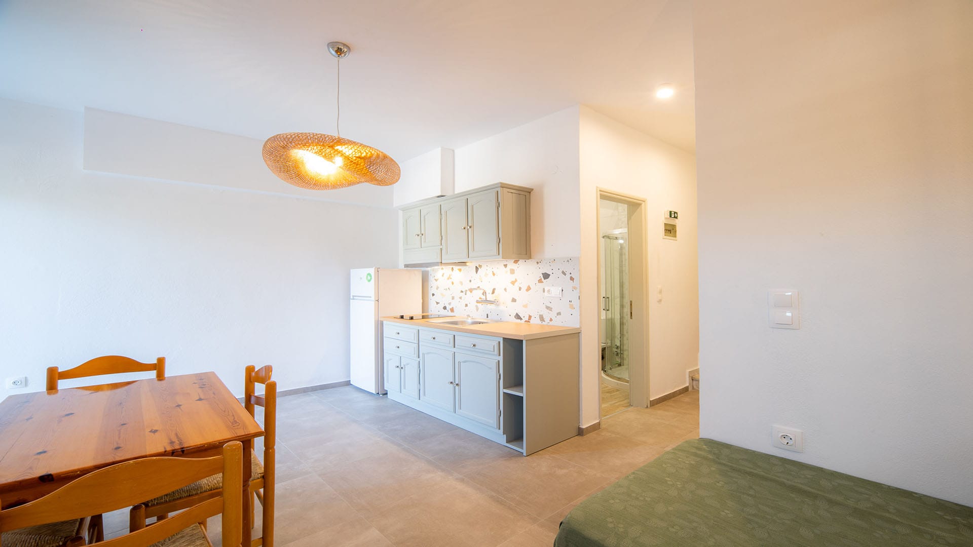 Deluxe Apartment with Balcony