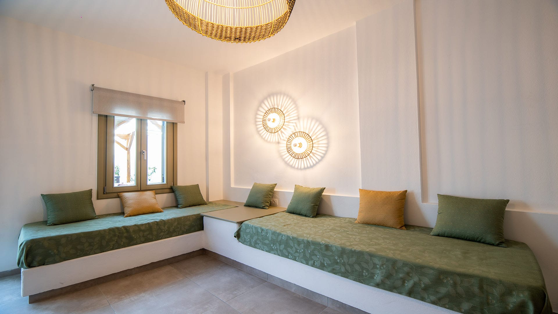 Deluxe Apartment with Terrace