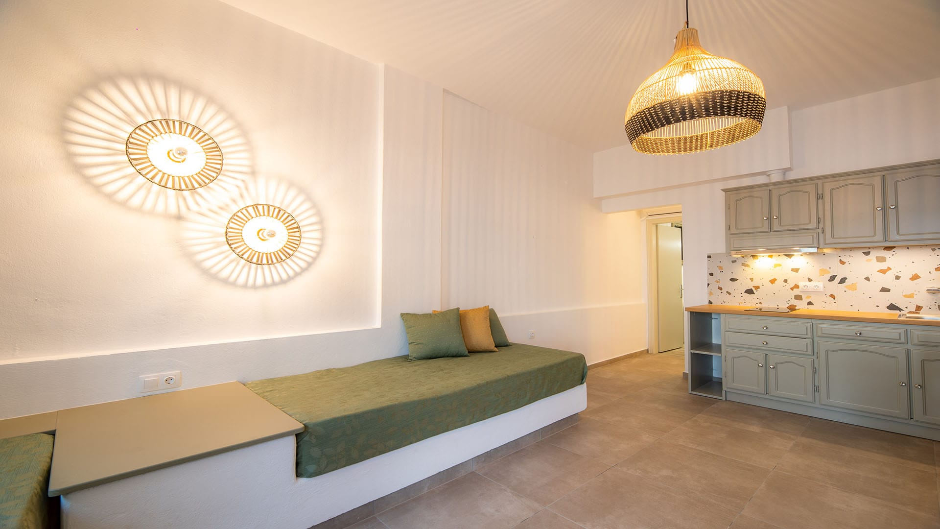 Deluxe Apartment with Terrace