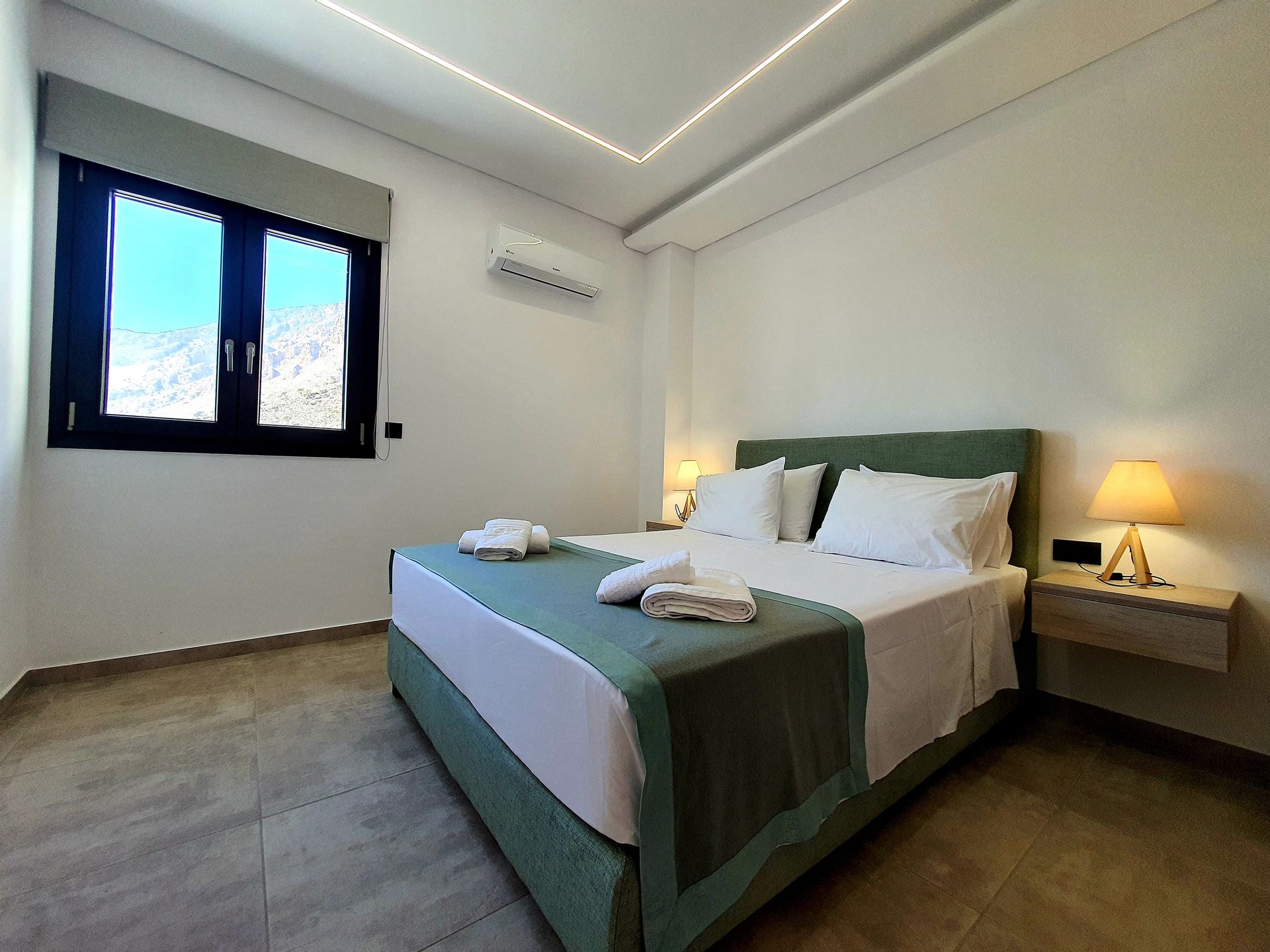 Three Bedroom Villa with Mountain View