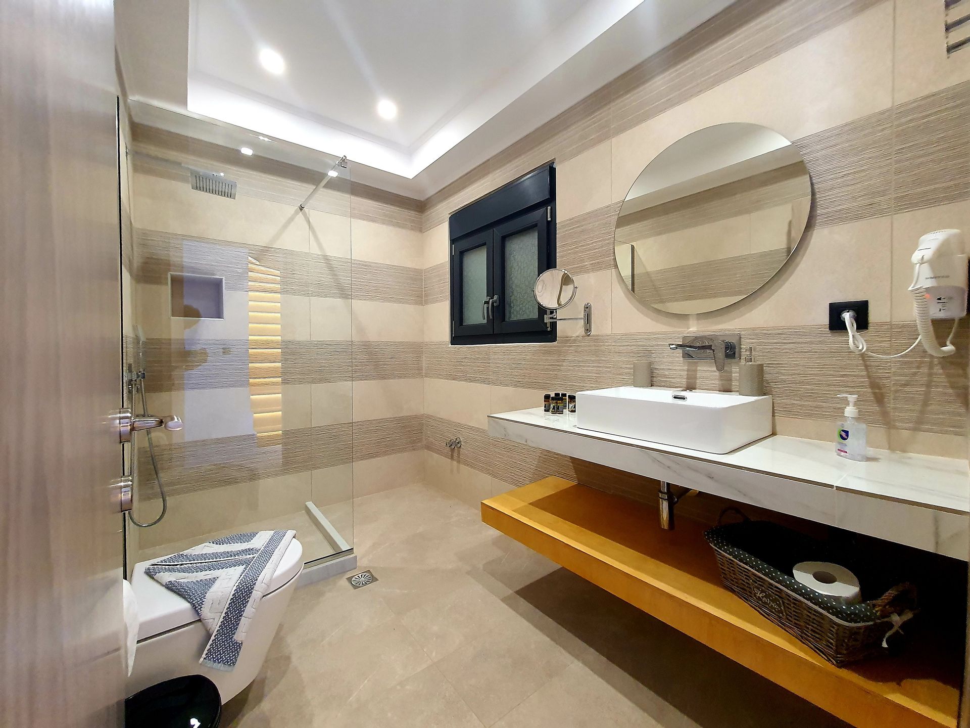 Three Bedroom Villa with Sea View