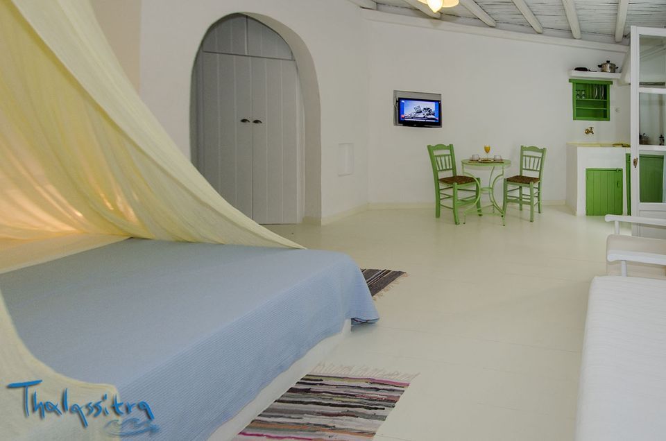 Traditional Mini Suite 