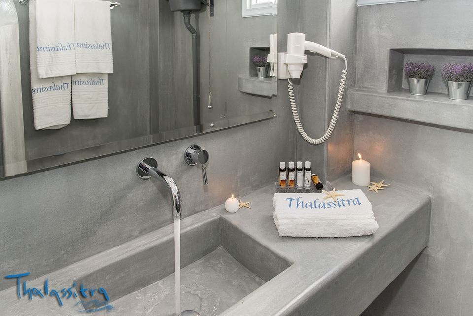 Traditional Mini Suite 