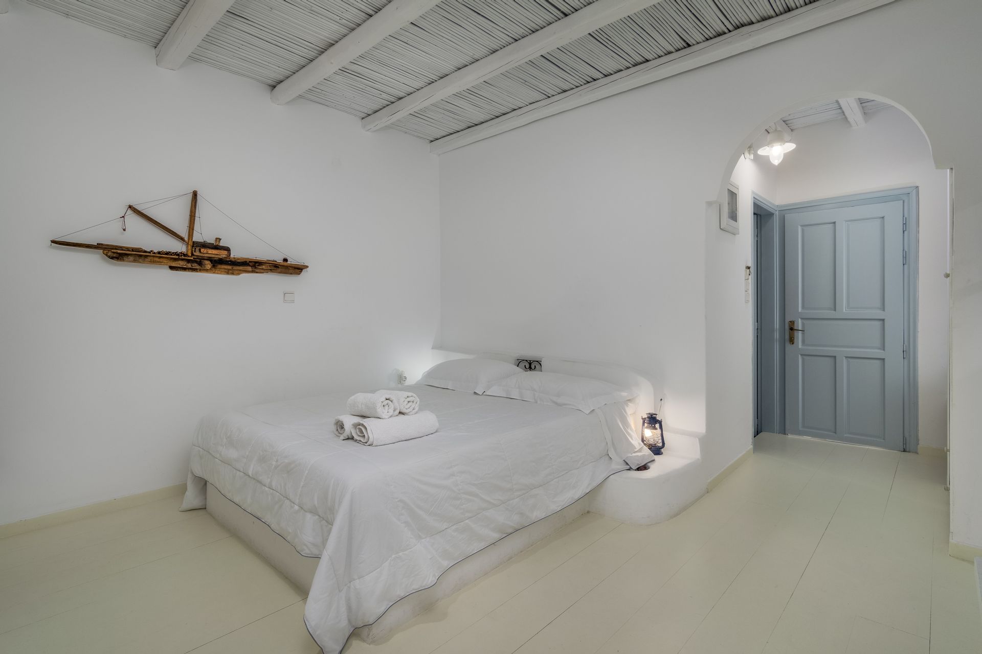 Traditional Mini Suite 