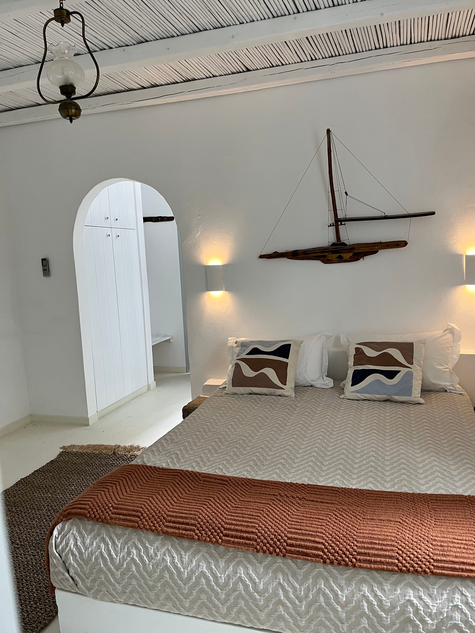 Traditional Mini Suite