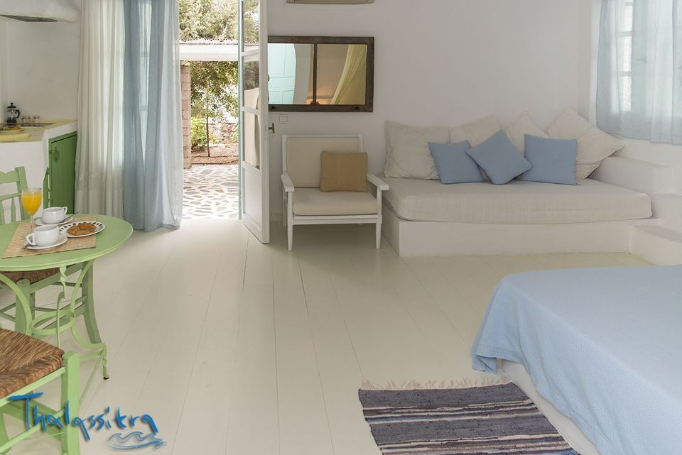 Traditional Mini Suite