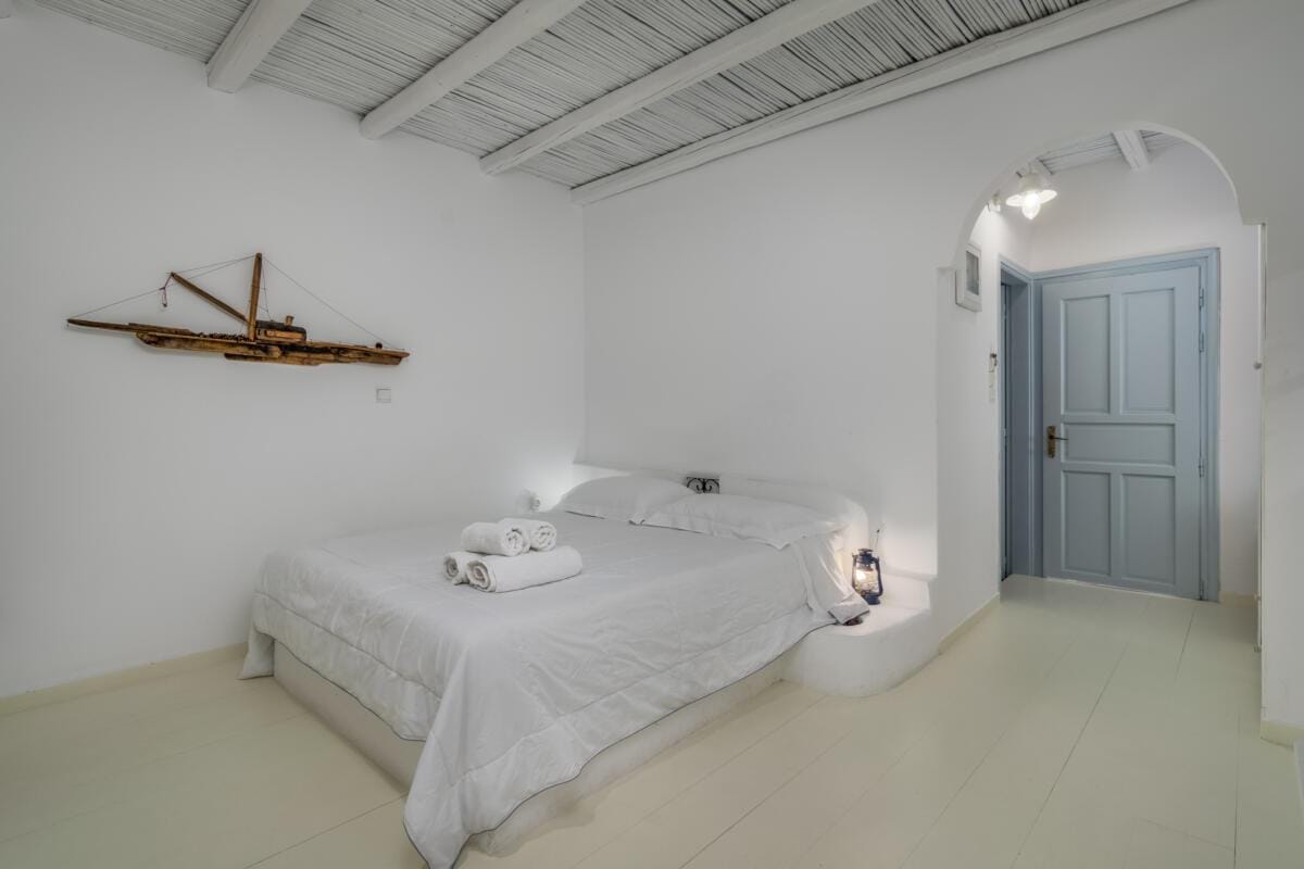 Traditional Mini Suite with Private Jacuzzi