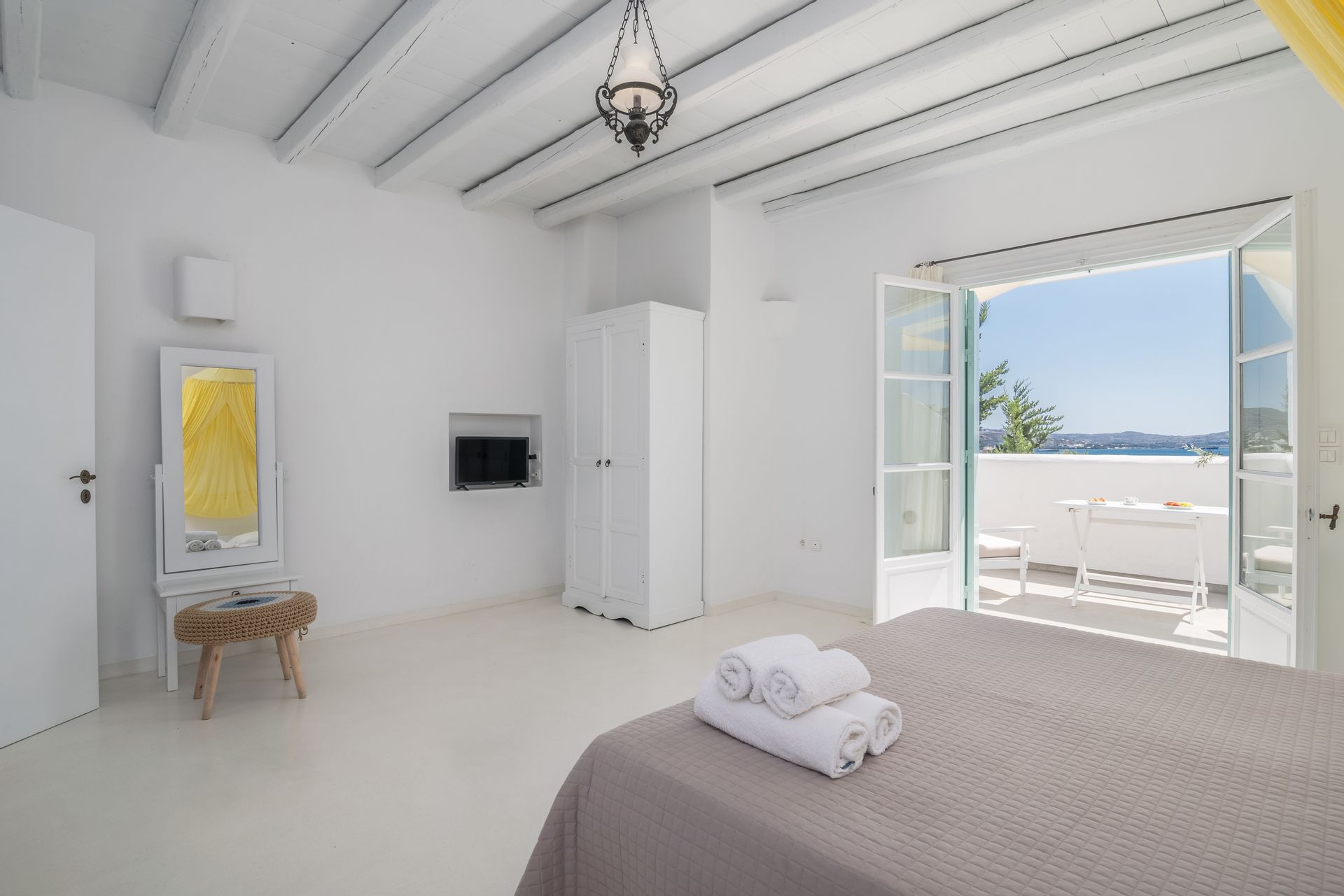 Exclusive Traditional House with Seaview &amp; Private Pool-Jacuzzi