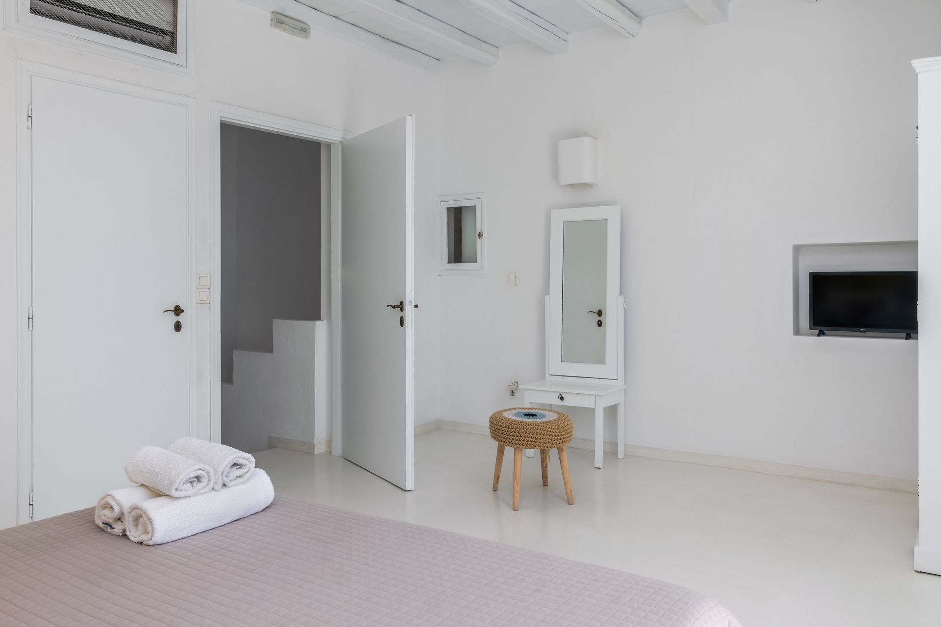 Exclusive Traditional House with Seaview &amp; Private Pool-Jacuzzi