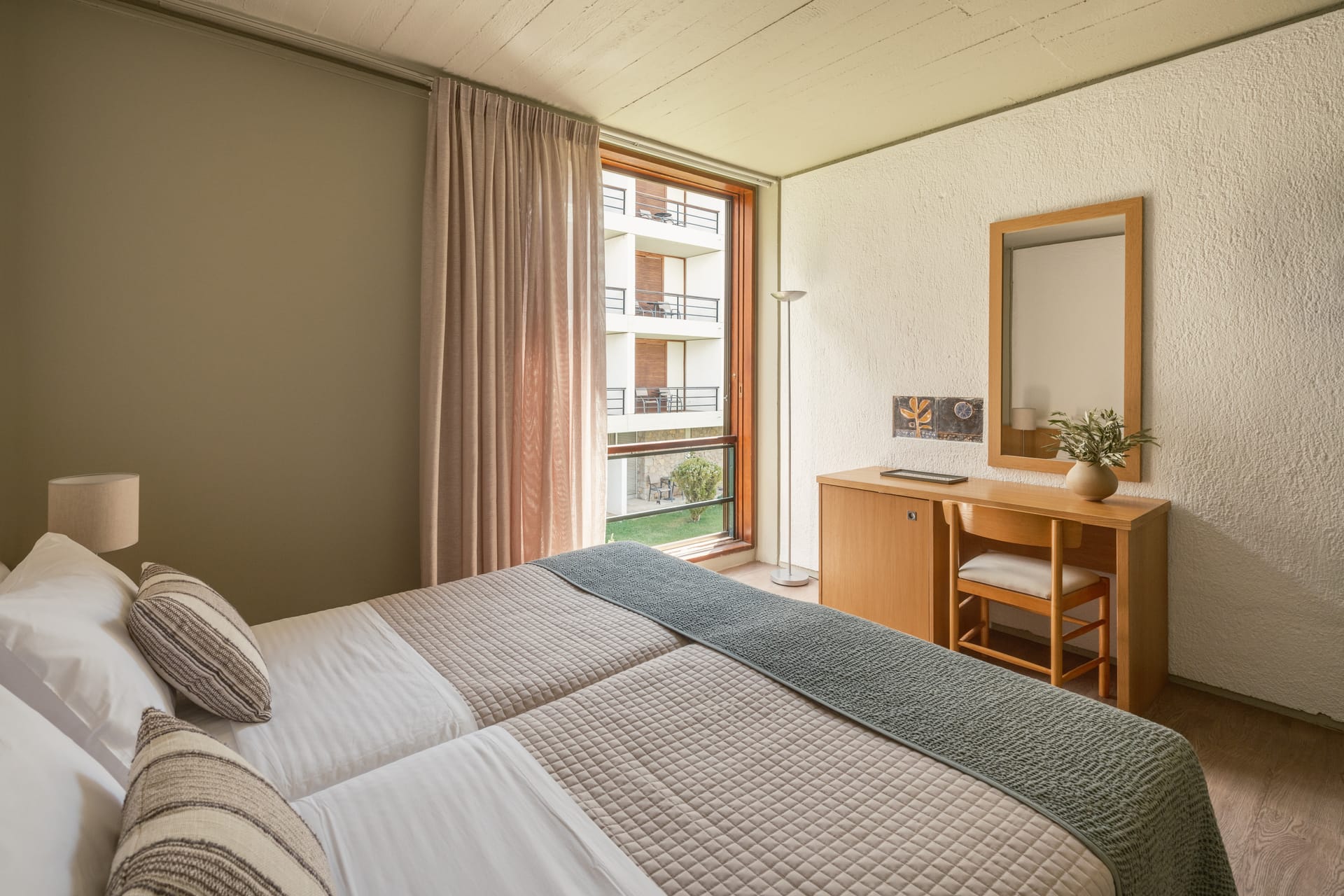 Courtyard View Room Twin/Double