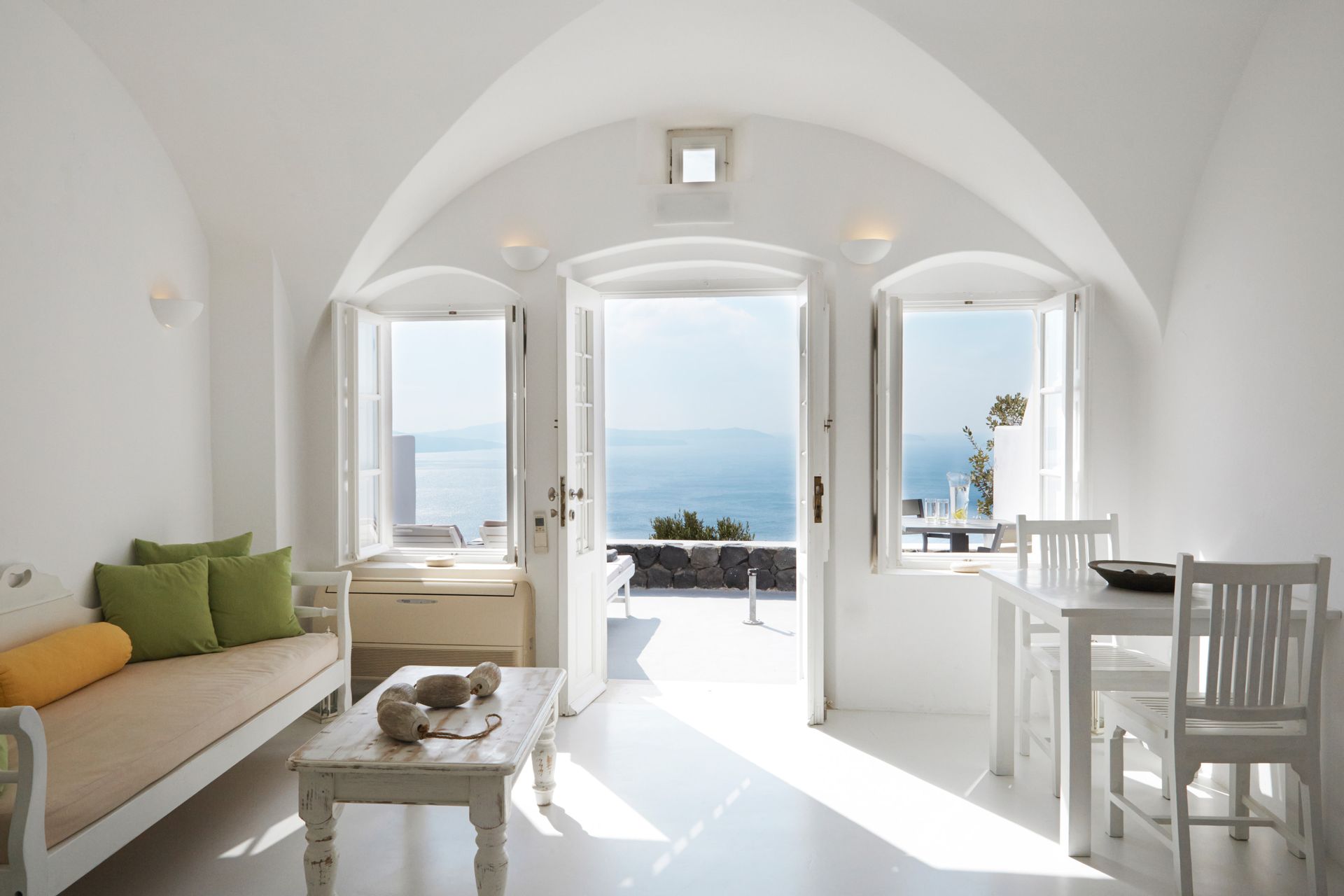 Executive Suite with Jacuzzi &amp; Caldera View