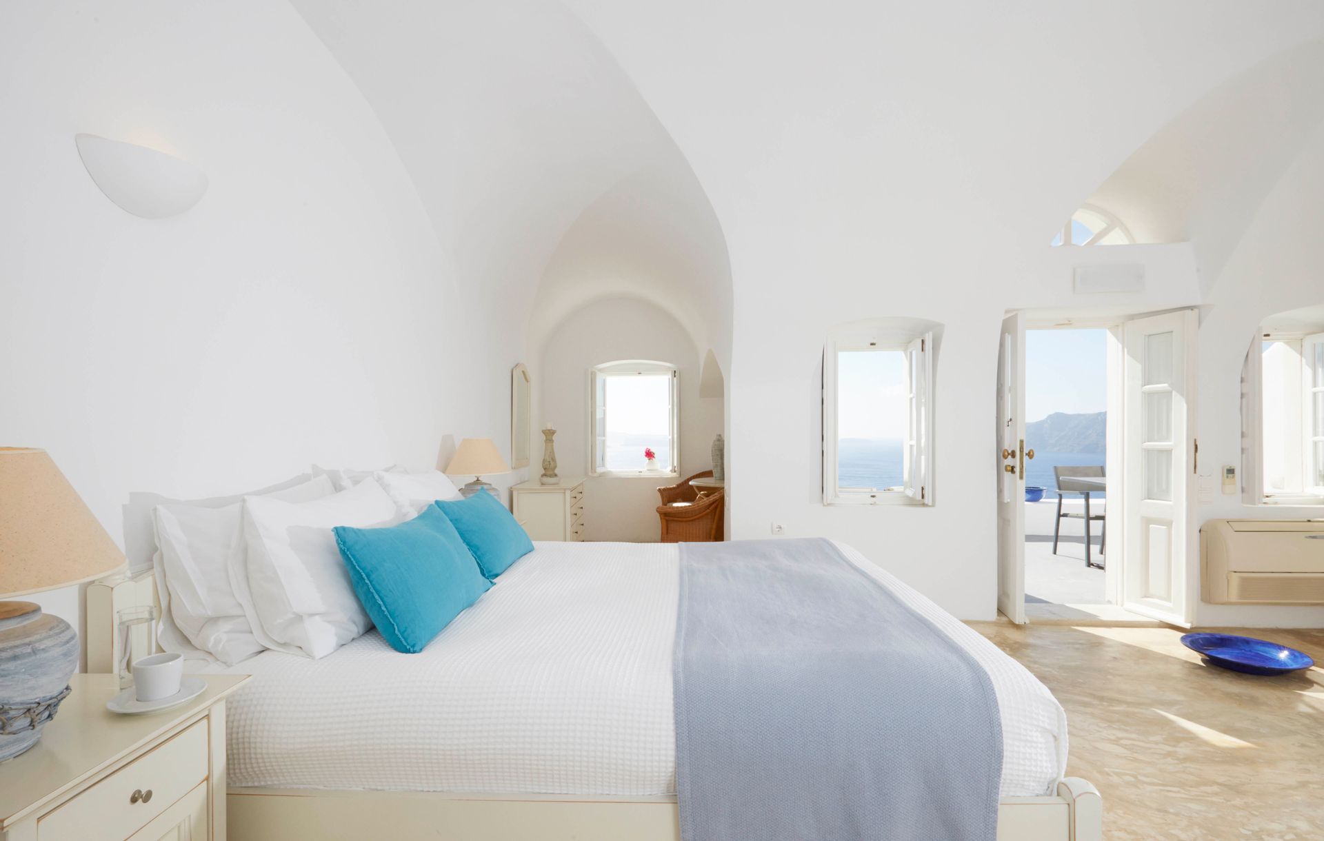 Superior Elegant Suite with indoor heated Jacuzzi
