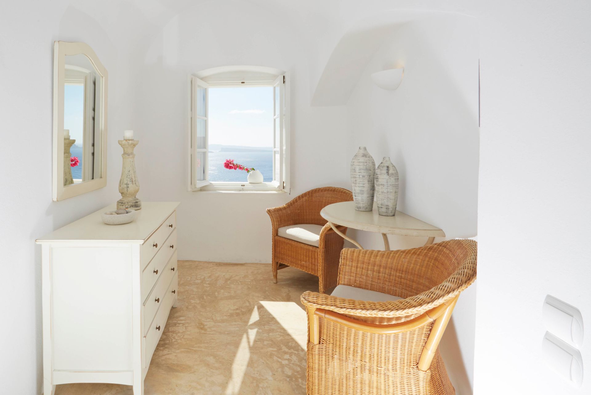 Superior Elegant Suite with indoor heated Jacuzzi