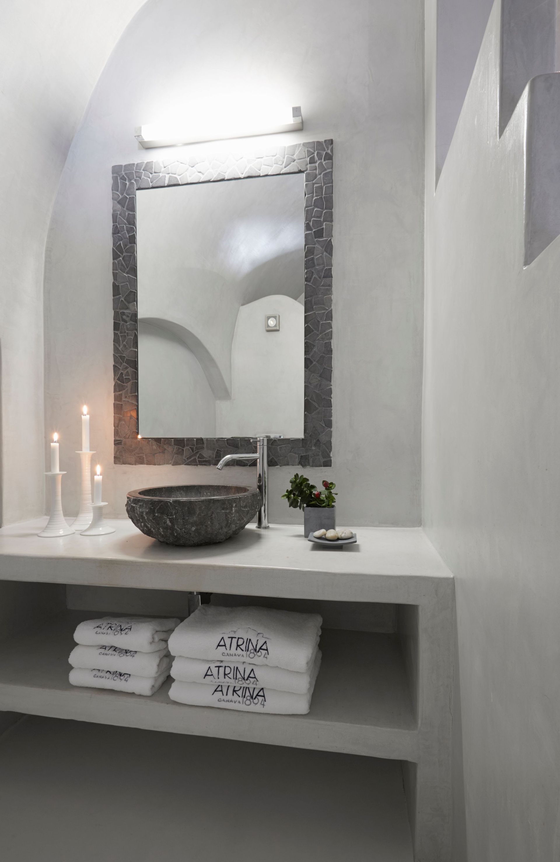 Honeymoon Suite with Jacuzzi