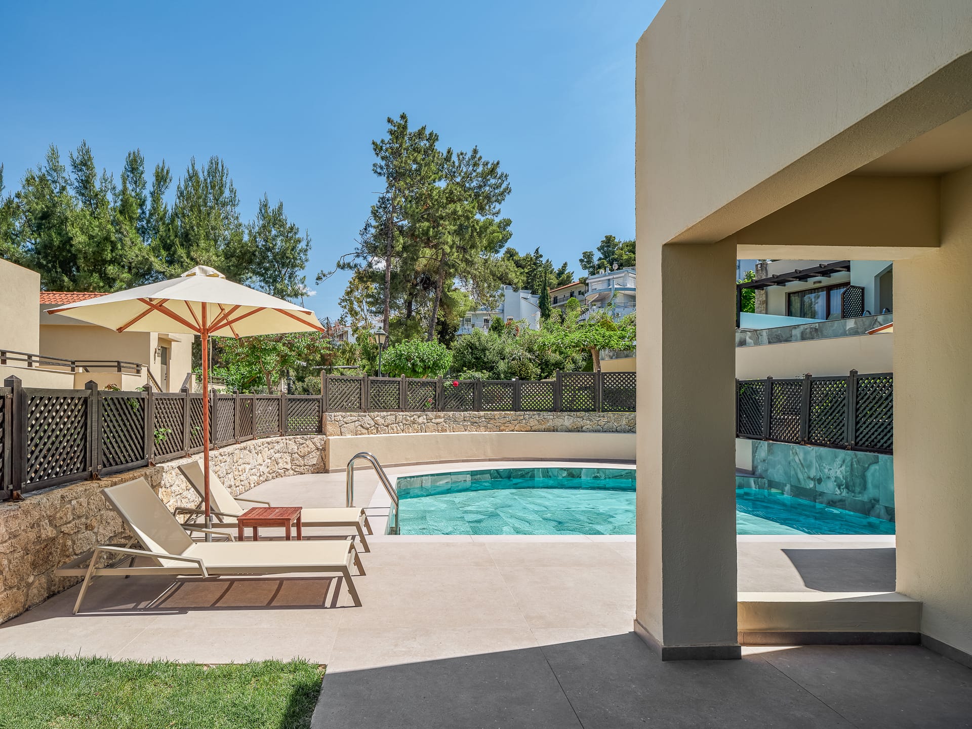 Comfort Suite Sea View with Private Pool