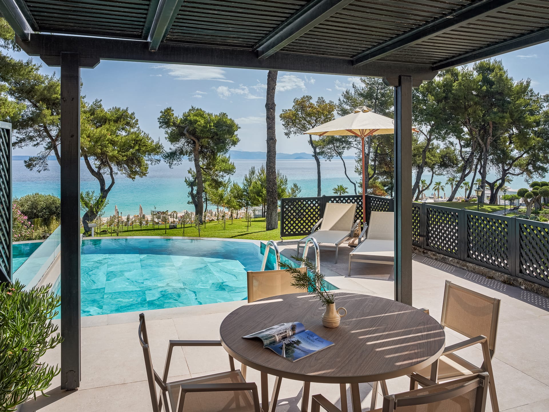 Signature Suite Sea View with Private Pool
