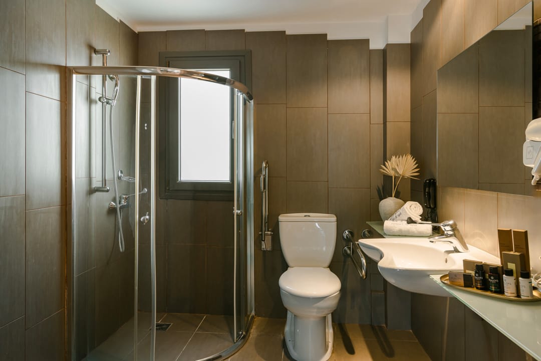 Double or Twin Room with Partial Sea View