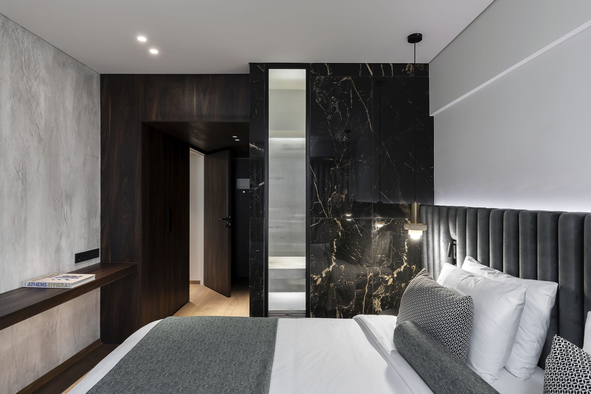 Two Bedroom Suite with Jacuzzi and Lounge Access