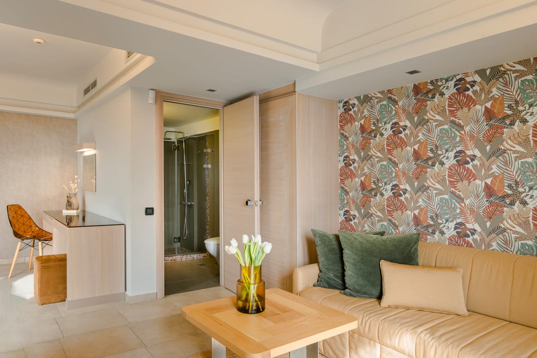 Honeymoon Suite with outdoor jet tub