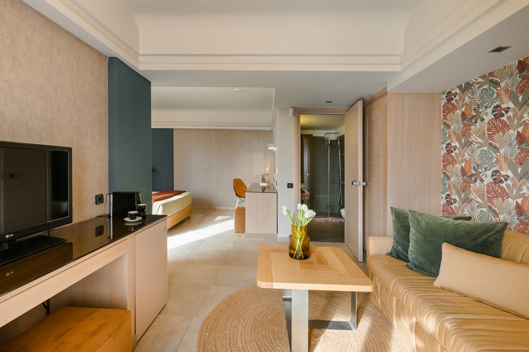 Honeymoon Suite with outdoor jet tub