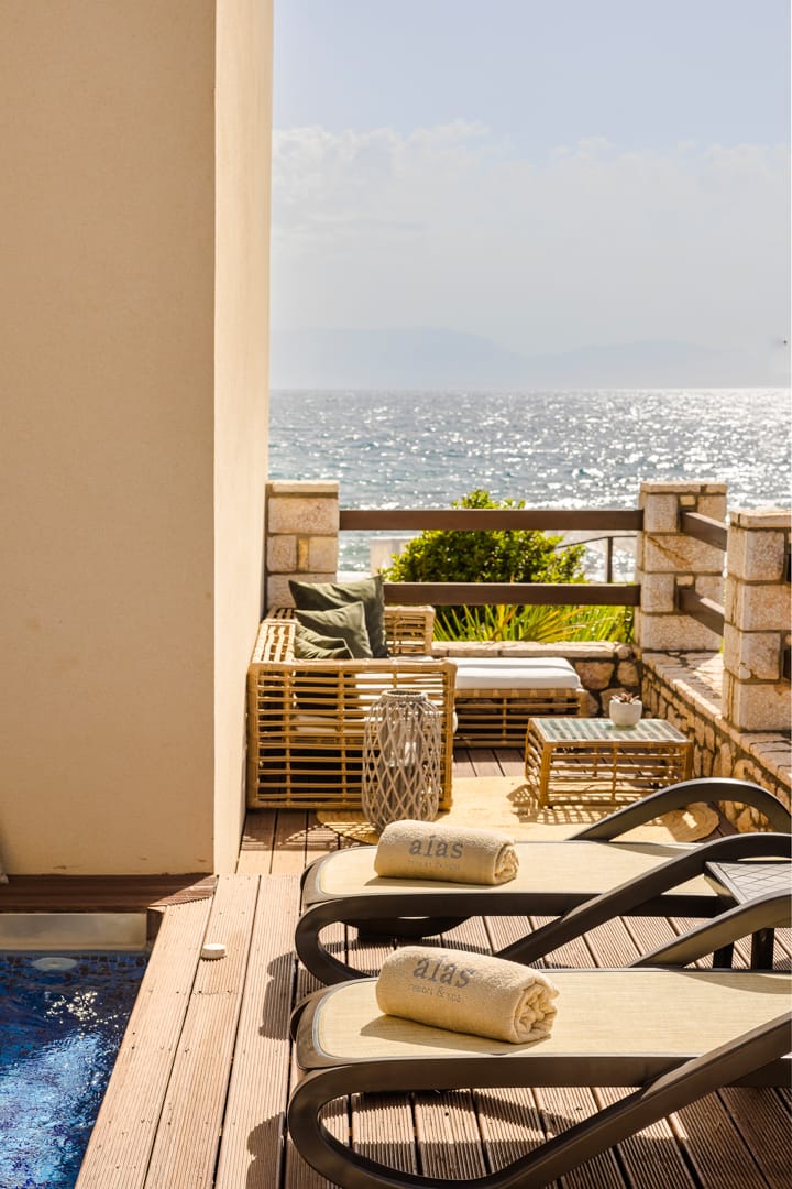 Honeymoon Suite with outdoor jet tub