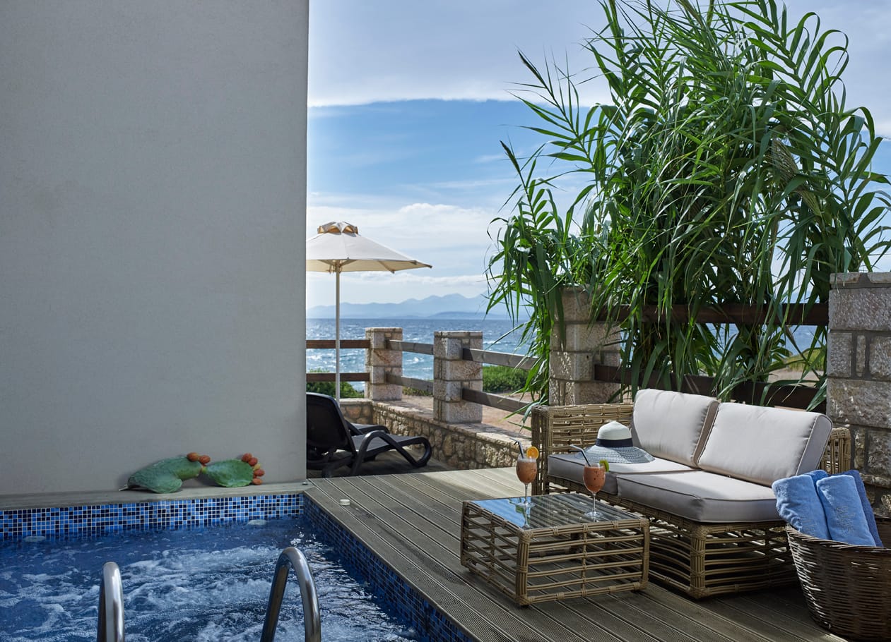 Honeymoon Suite with outdoor jet tub