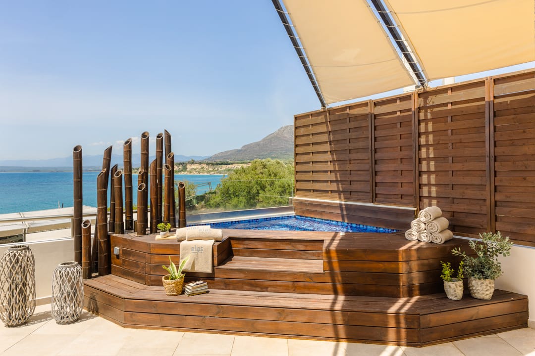 Executive Suite with outdoor jet tub