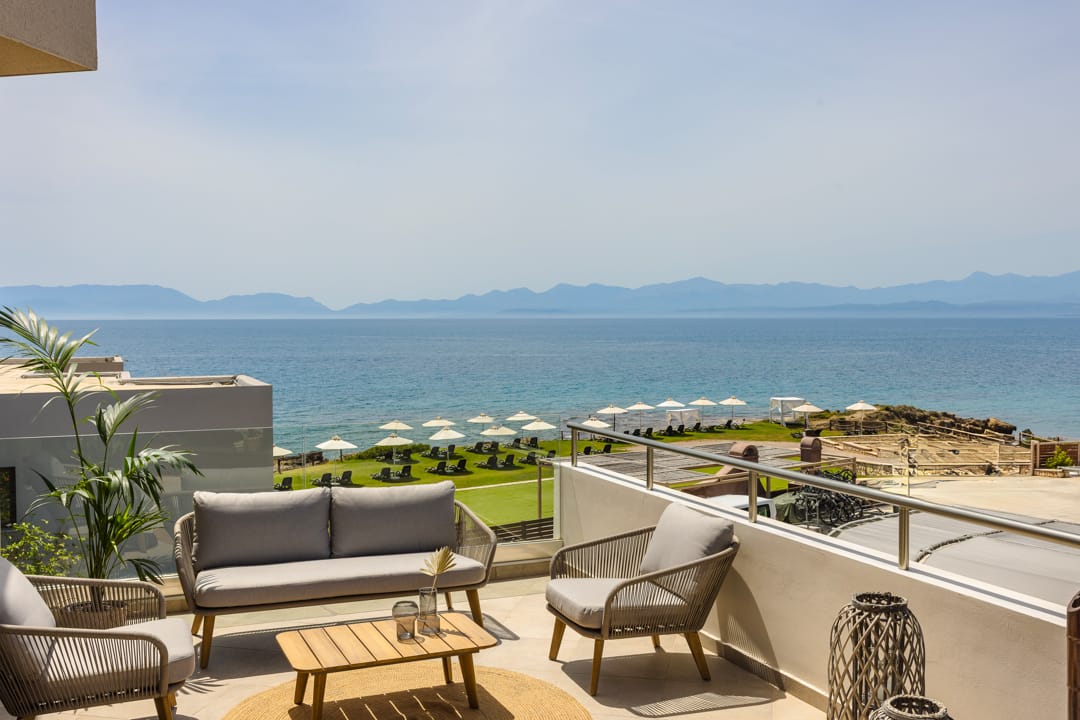 Executive Suite with outdoor jet tub