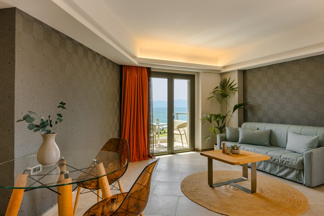 Executive Suite with outdoor jet tub