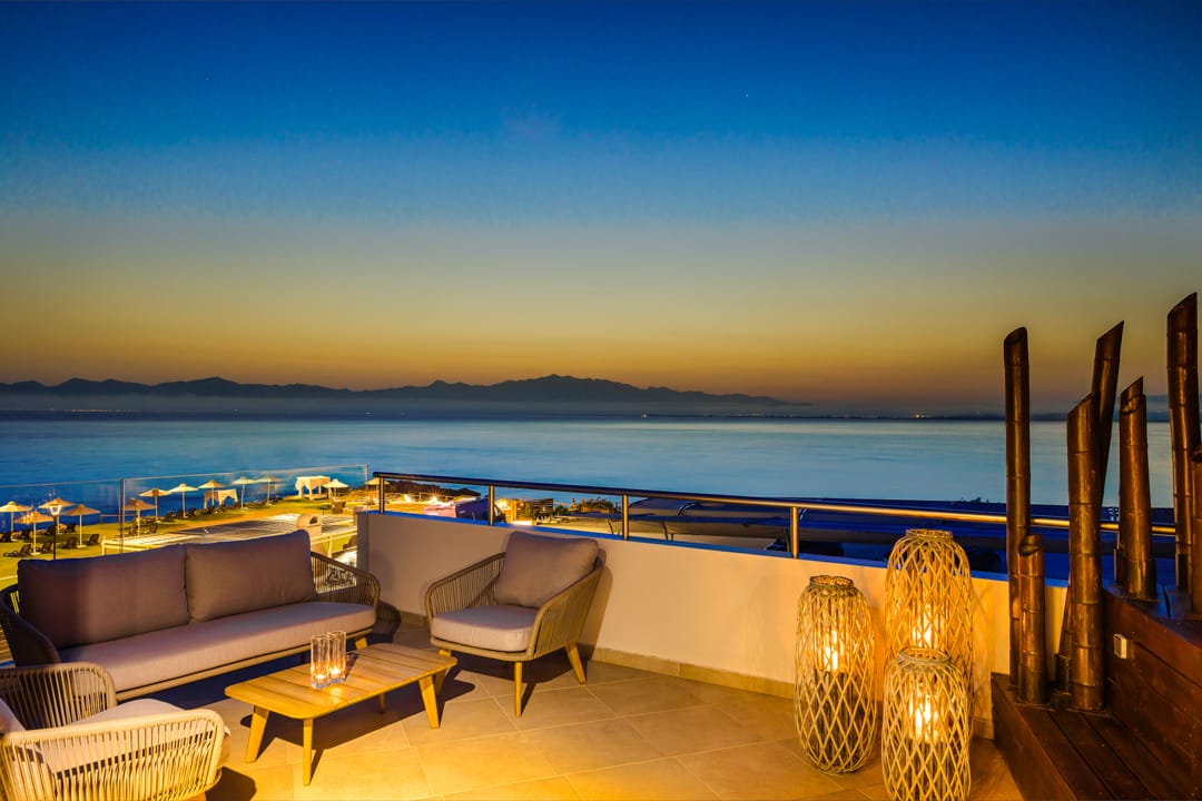 Executive Suite with outdoor jet tub