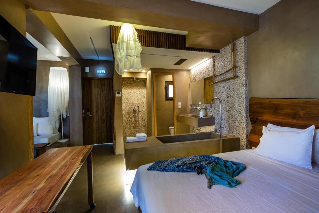 Signature Suite