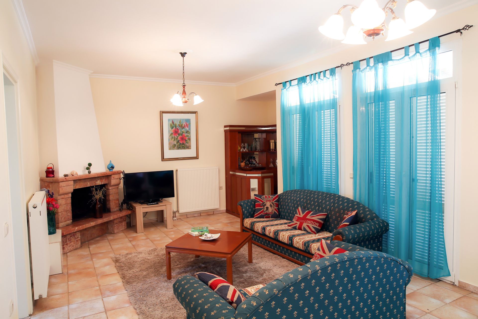 Villa 4 bedrooms with side sea view