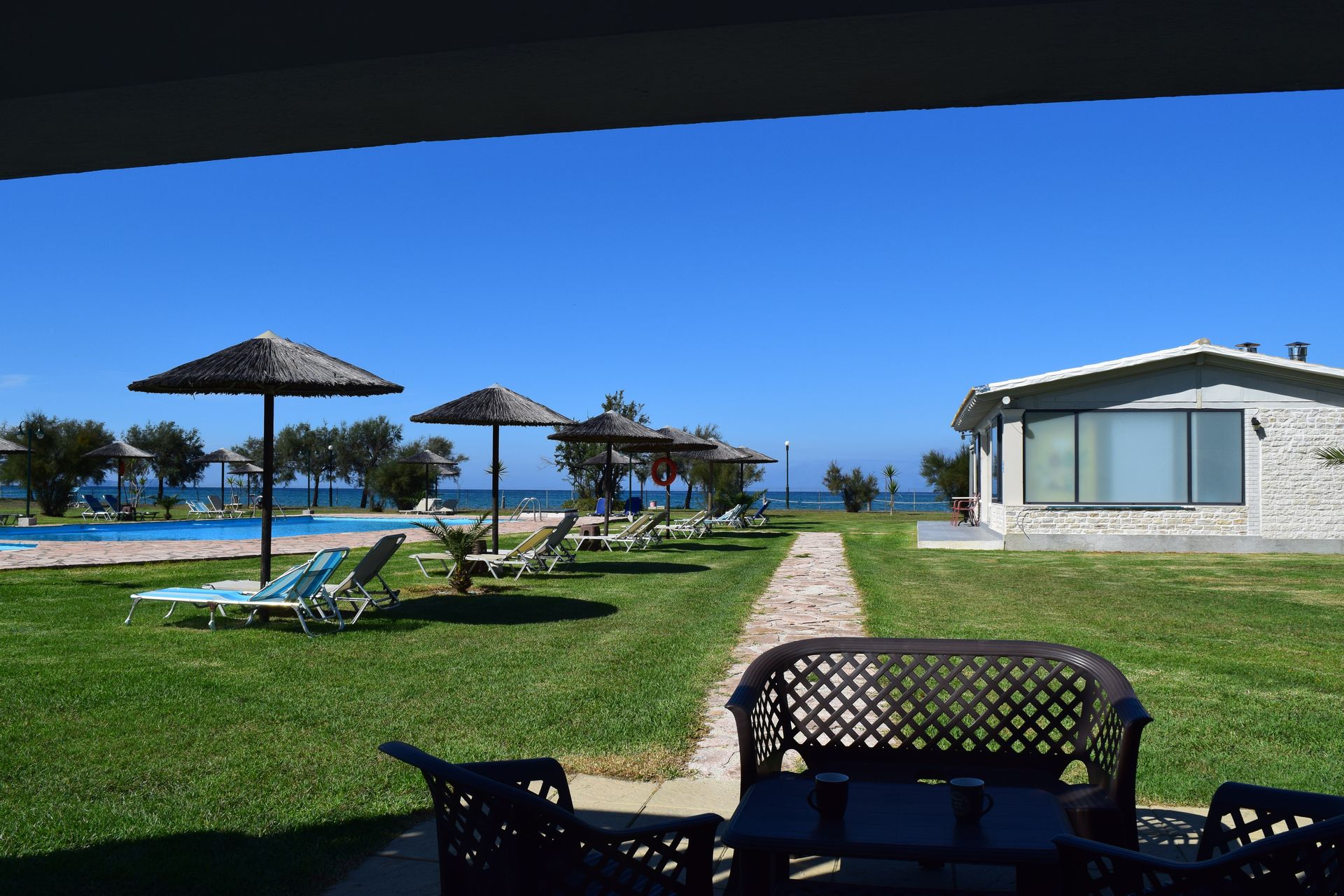 Apartment 1 bedroom ground floor with sea view