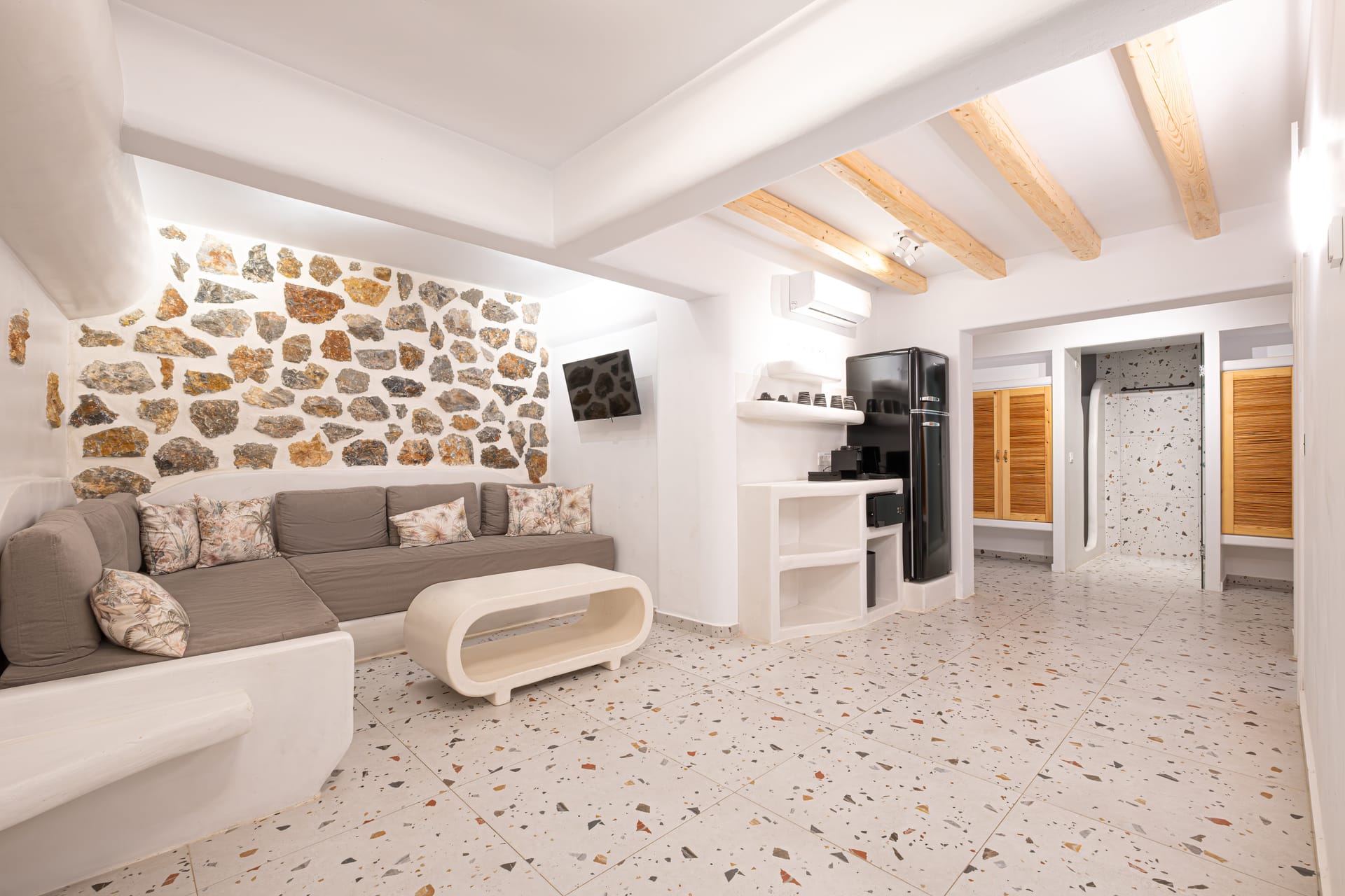 King 2 Bedroom Suite with Indoor Jetted Tub| Semi Basement