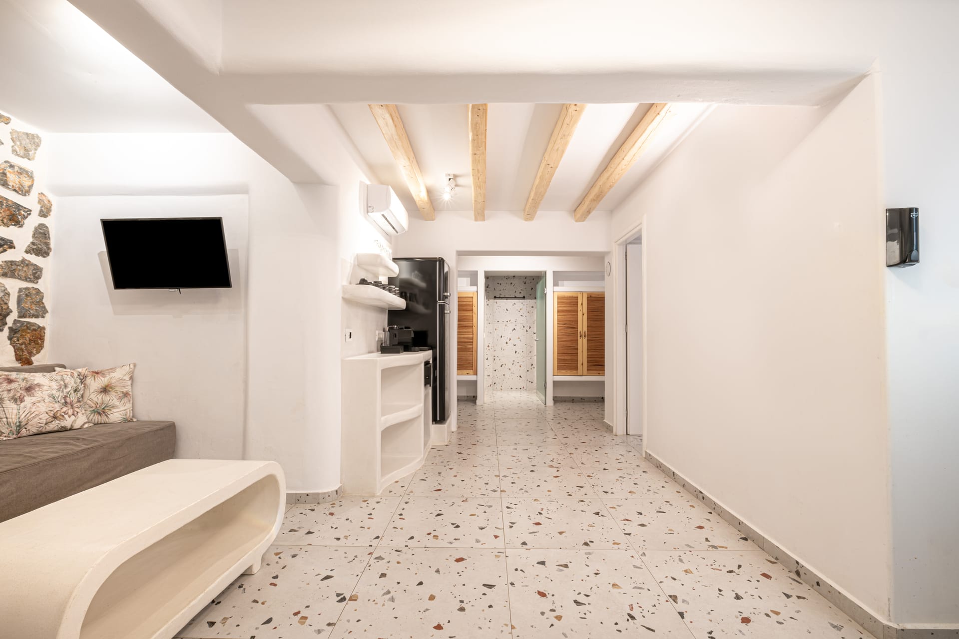 King 2 Bedroom Suite with Indoor Jetted Tub| Semi Basement
