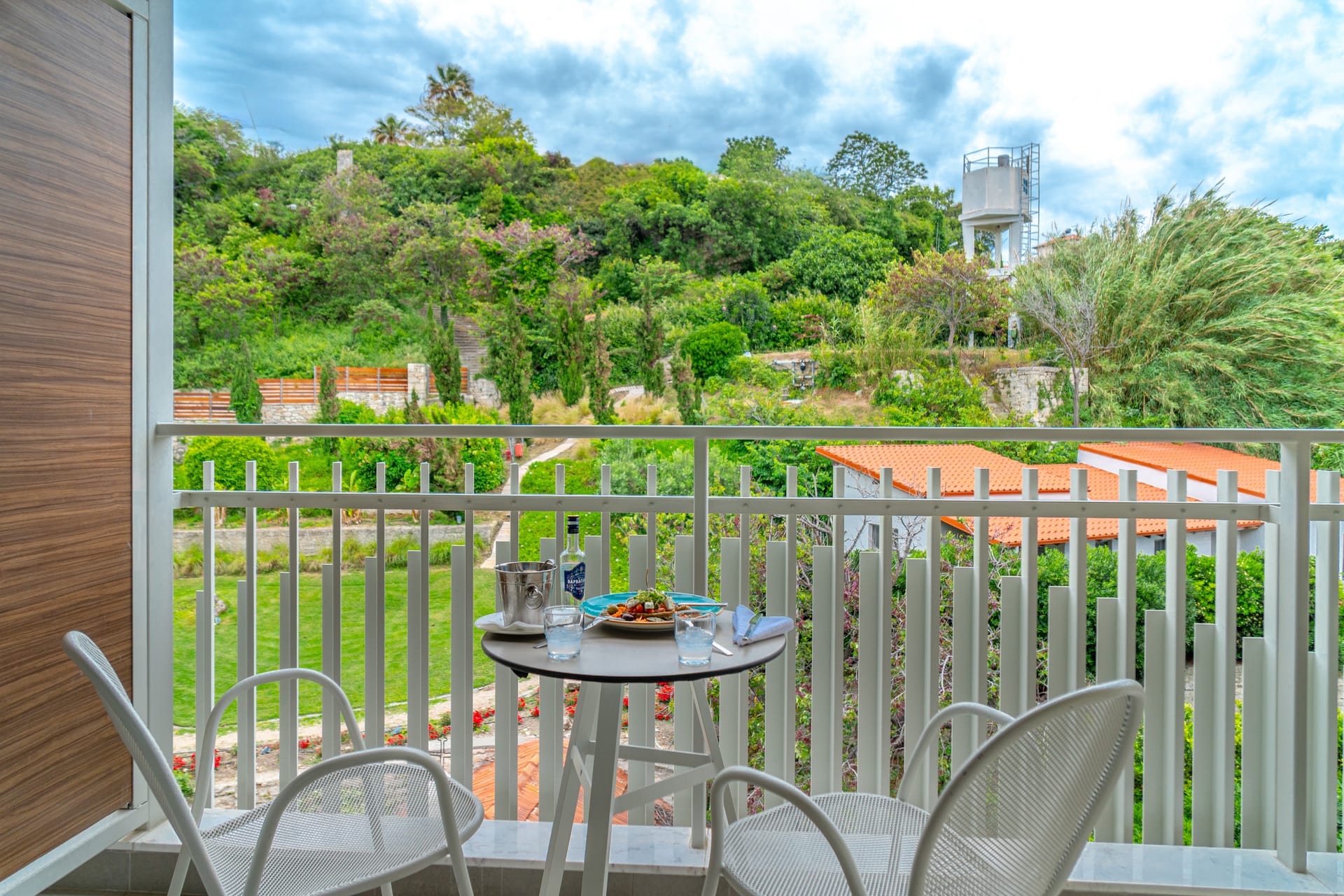Deluxe Double Room | Garden View
