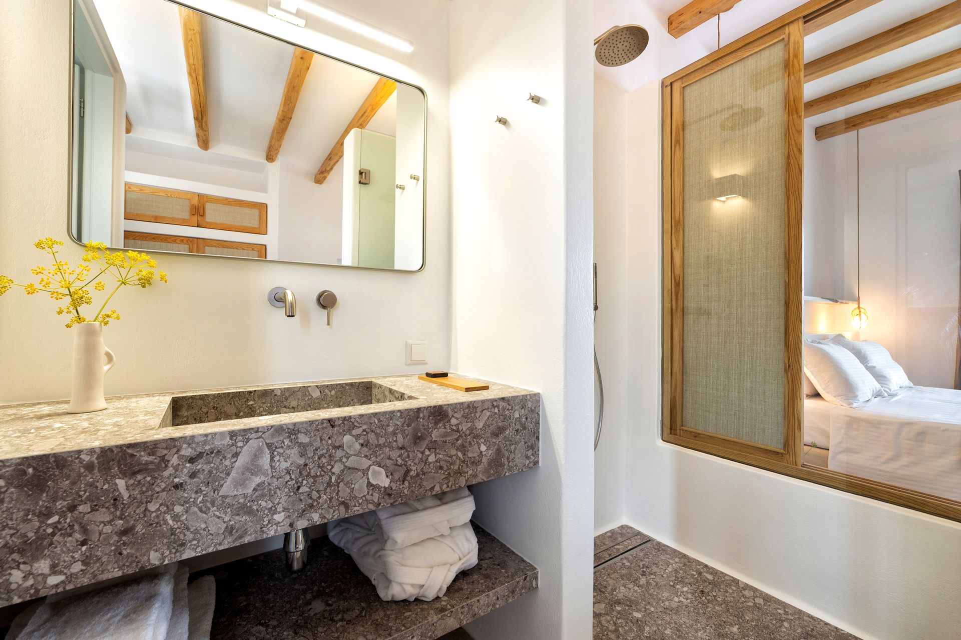 Superior Double Room with Outdoor Hydro-Massage [2 Guests]