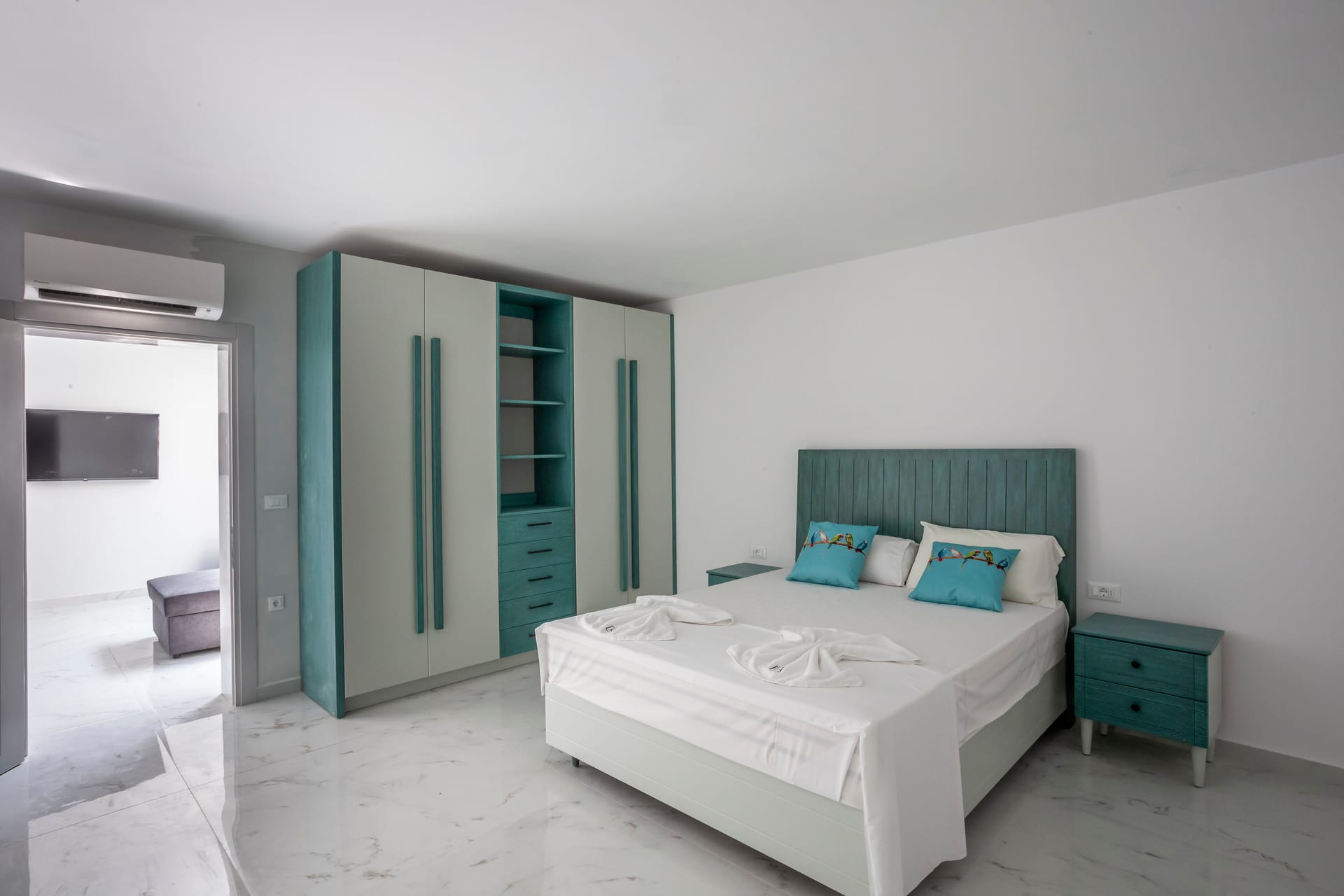 Megan Luxury villa with private pool Pefkohori