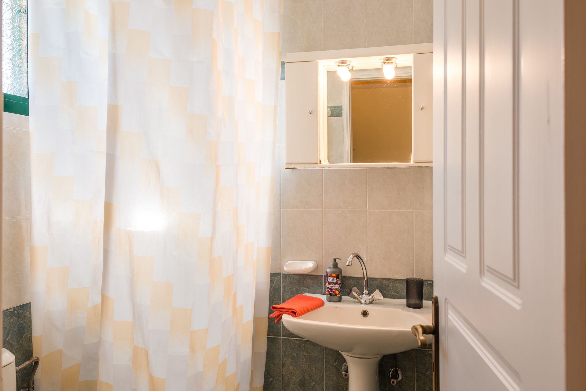 One Bedroom Apartment