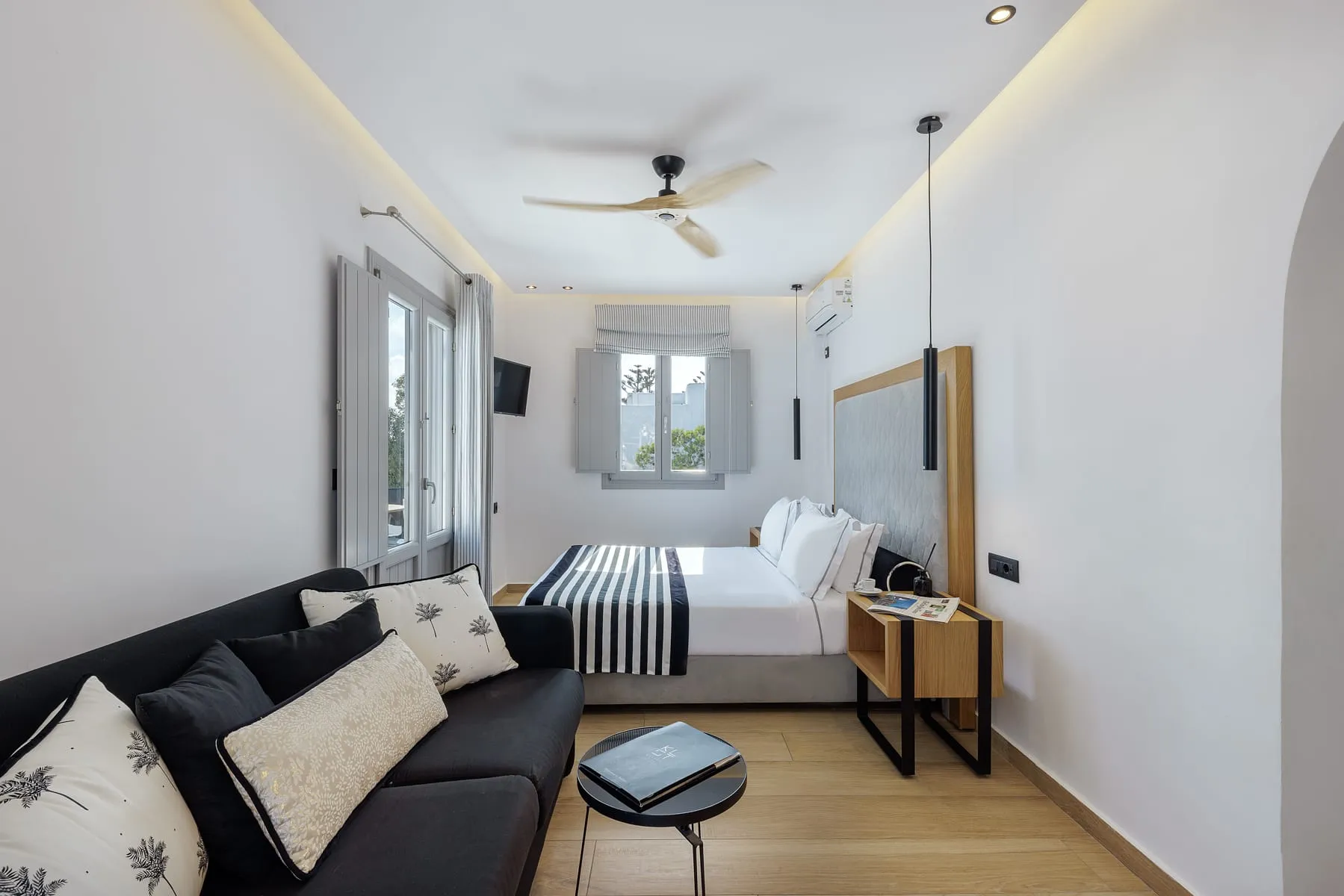 Royal Kalisti Two Bedroom Suite - Private Jacuzzi & Sea View | Top Floor