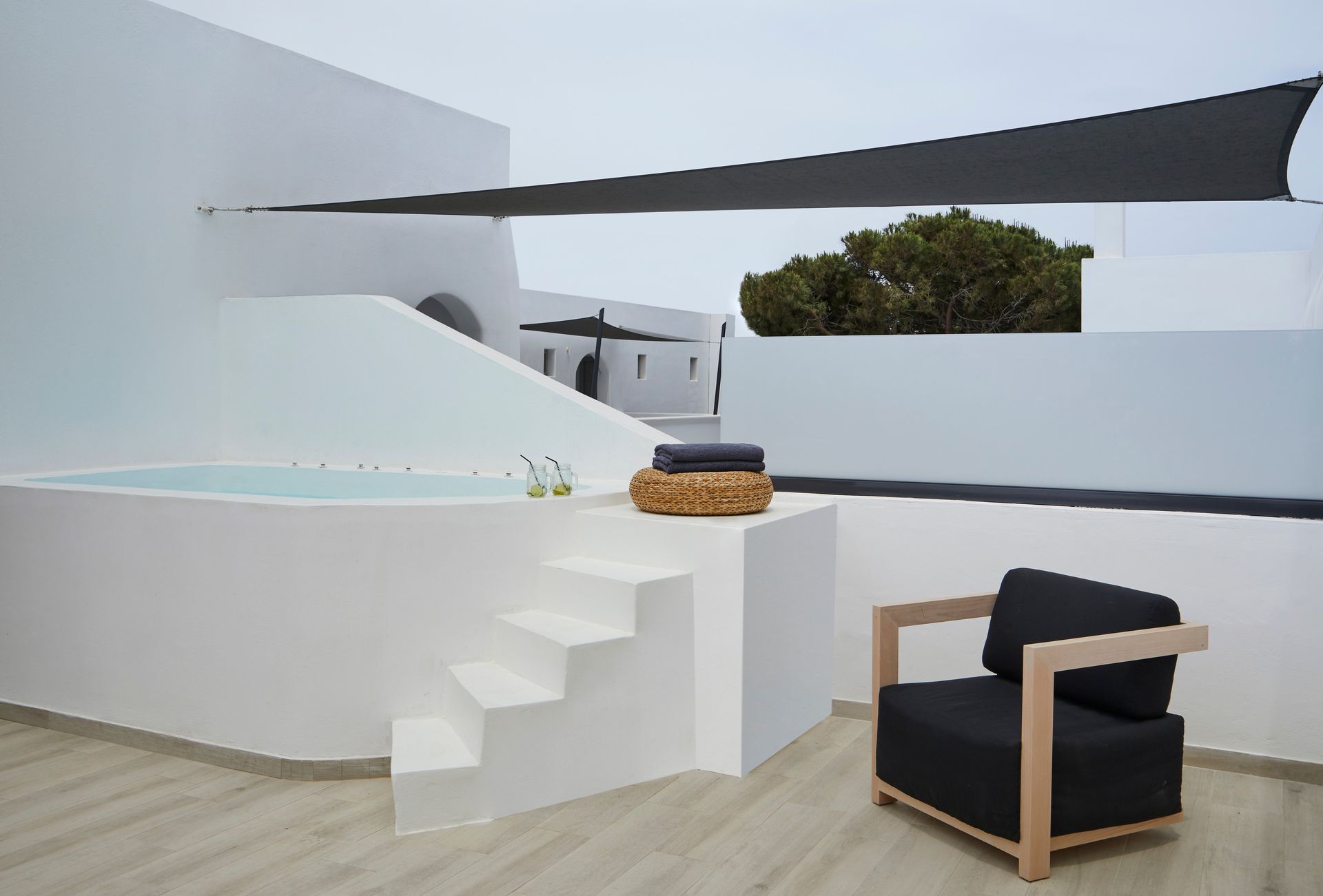 Royal Kalisti Two Bedroom Suite - Private Jacuzzi & Sea View | Top Floor
