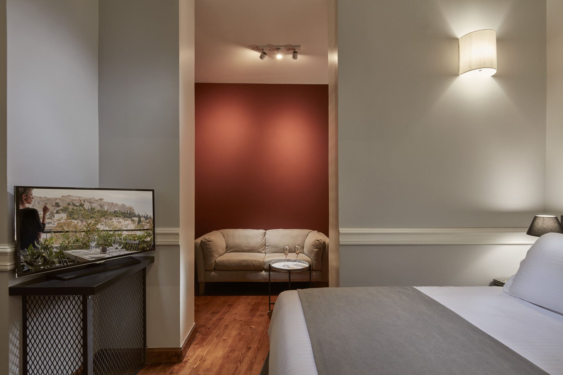 Standard Double Room (Interior Corridor)