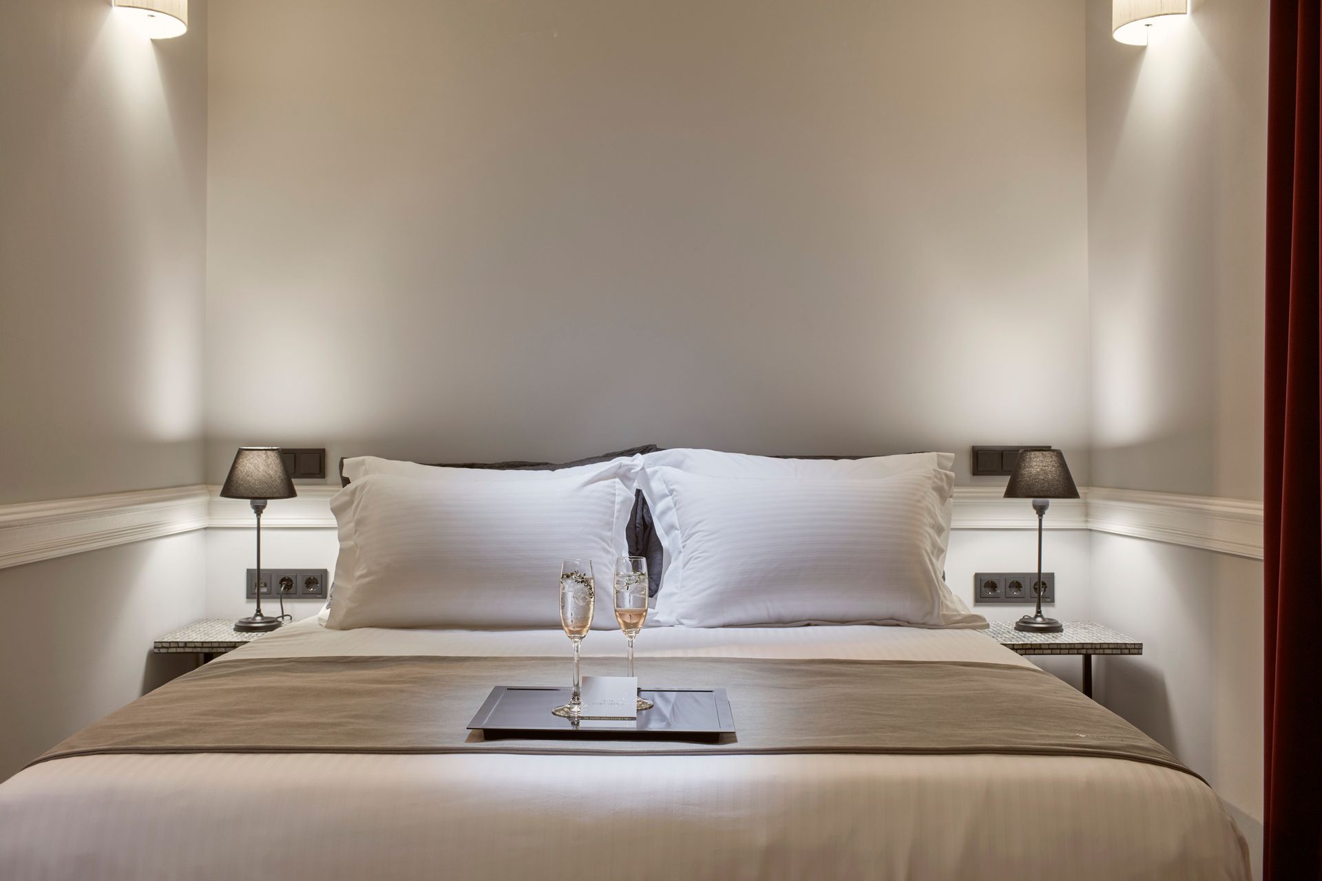 Petite Double Room  (Interior Corridor)